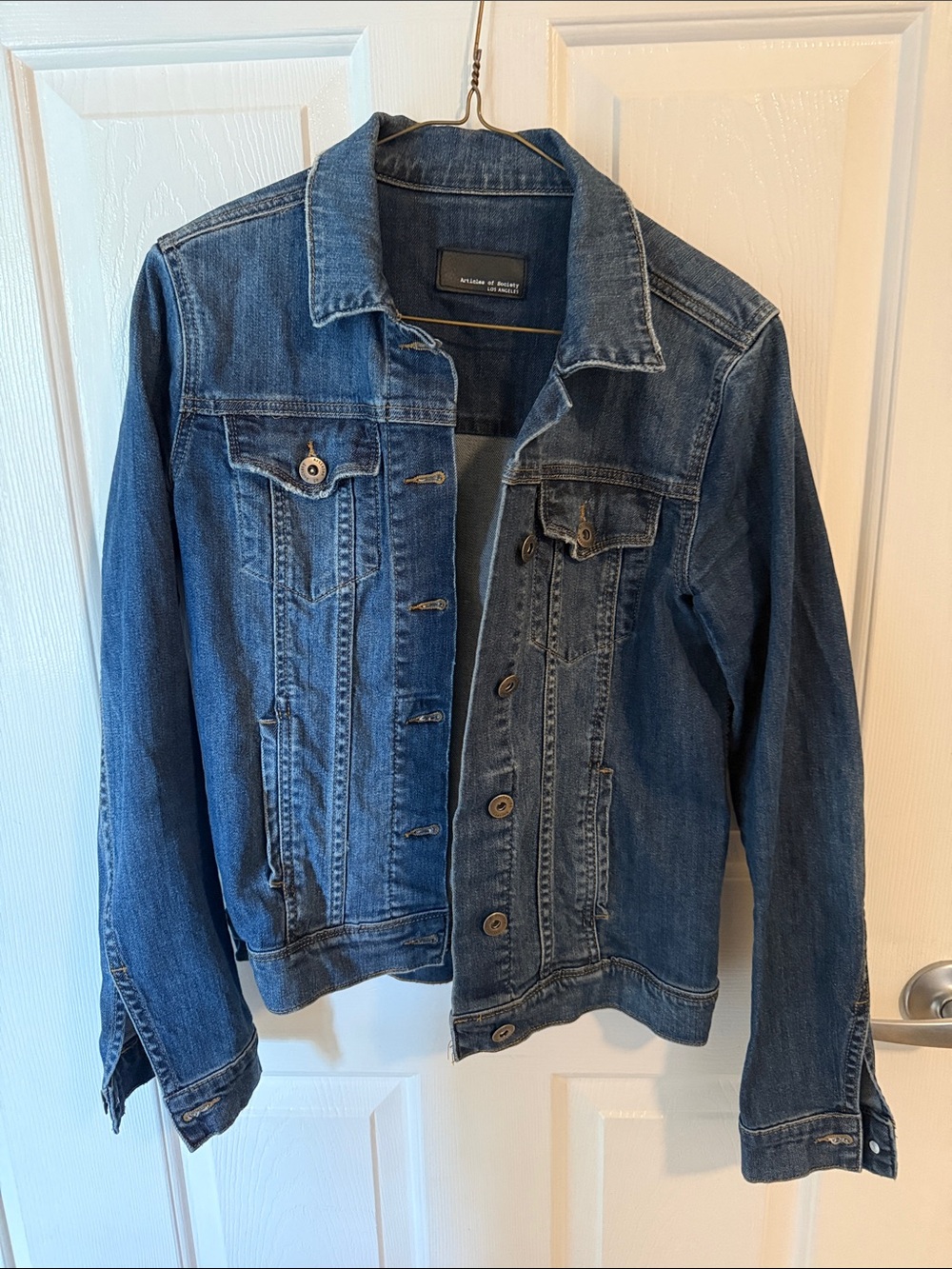 Classic Indigo Denim Jacket in Medium Blue Wash